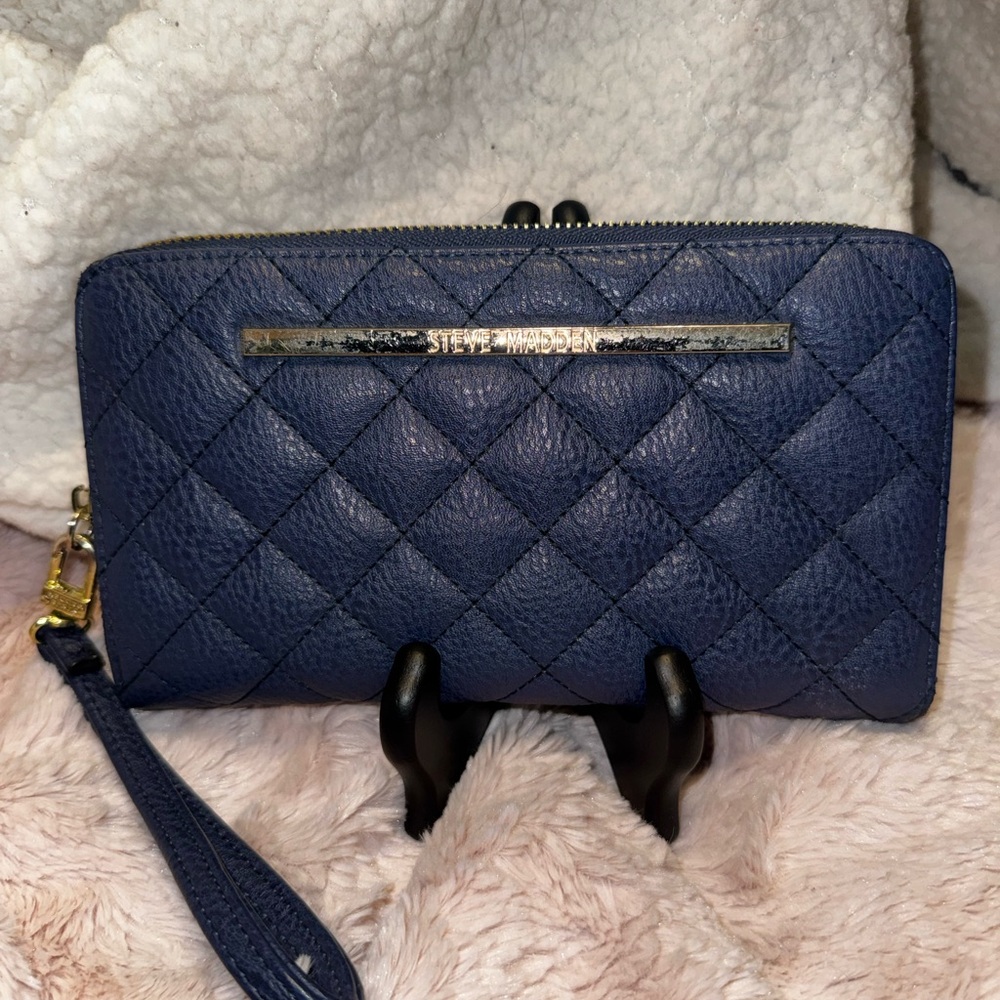 Steve Madden Blue Quilted Women's‎ Wallet - Picture 2 of 11